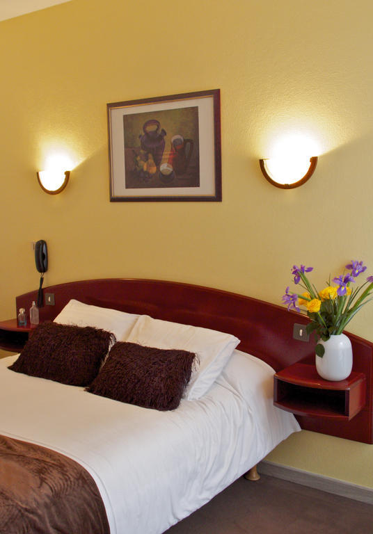 Hotel Le Ty-Lann Saint-Ave Экстерьер фото